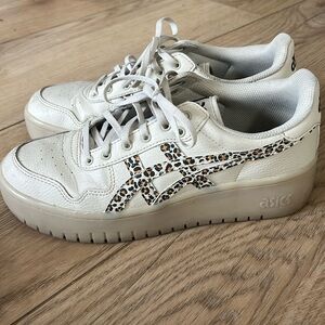 ASICS Japan s pf platform leopard size 8.5